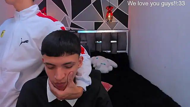 Juan_Nd_Steven live cam on StripChat