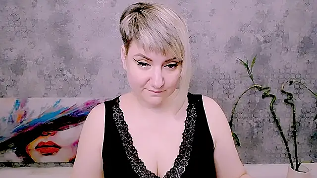 Djullia live cam on StripChat