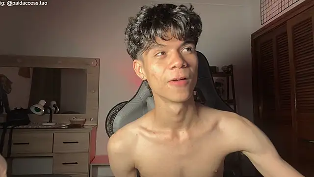 OopsAgain_ webcam