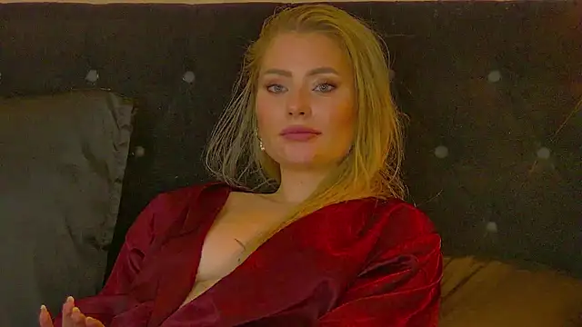 MisshaNight webcam
