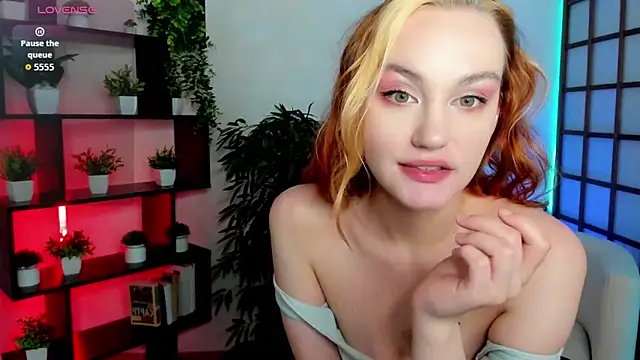 Ida_FaneStain live cam on StripChat