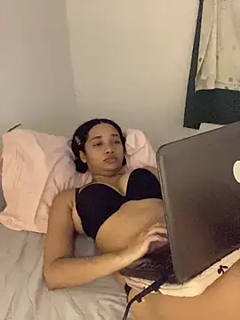_sweetSabrina- live cam on StripChat
