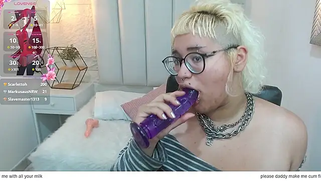 Echypyon_ live cam on StripChat