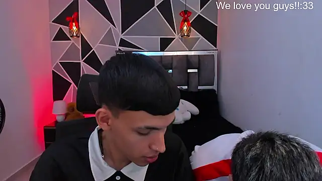 Juan_Nd_Steven live cam on StripChat