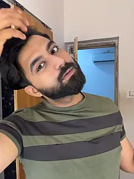 Royalboy_03 live cam on StripChat
