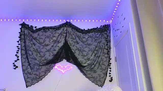 LilithMadden webcam
