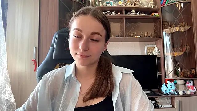 TaIliedGuest live cam on StripChat