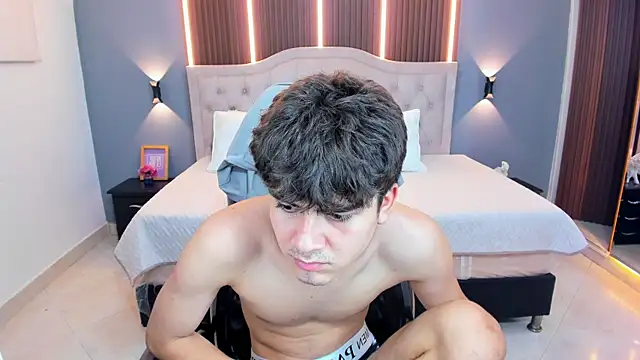 Tommy18__ webcam