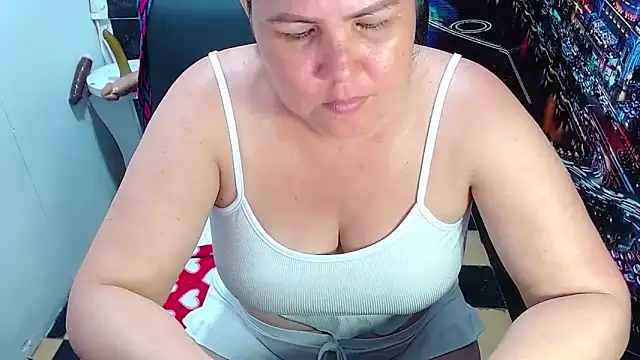 tila_nastyy webcam