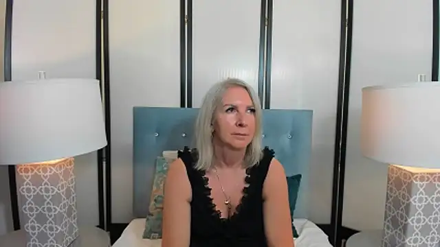 EricaTop live cam on StripChat
