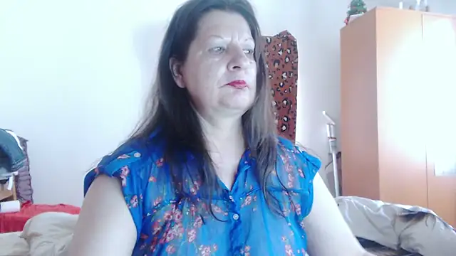 ExtasyMature live cam on StripChat