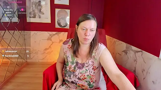 KellyPerfection webcam