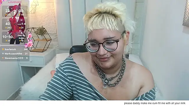 Echypyon_ live cam on StripChat
