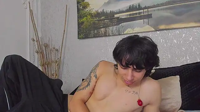 Tyler_durten live cam on StripChat