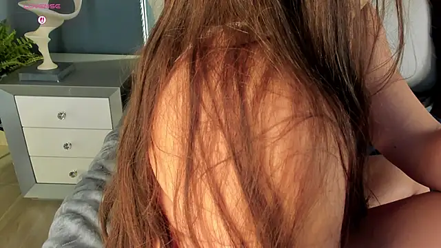 MiaKay1 live sex cam