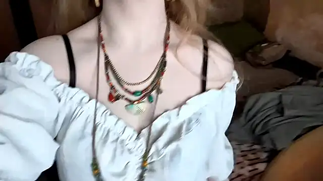 KateVibe_01 webcam