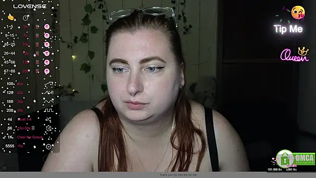 Alicia_love00 live cam on StripChat