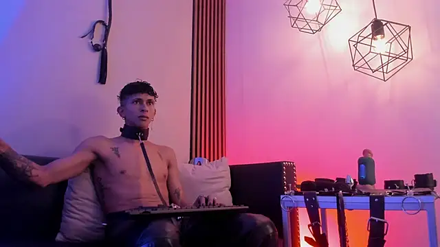 Maximoking26 webcam