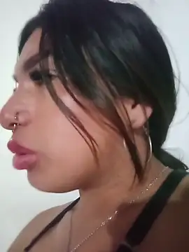 MeelFox live cam on StripChat