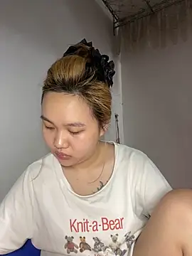 Almira6868 webcam