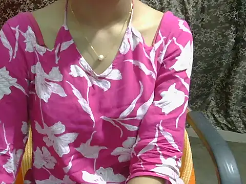 Adorable_Ayesha live cam on StripChat