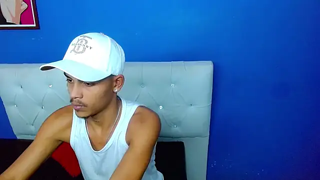 Angel_foxc13 webcam