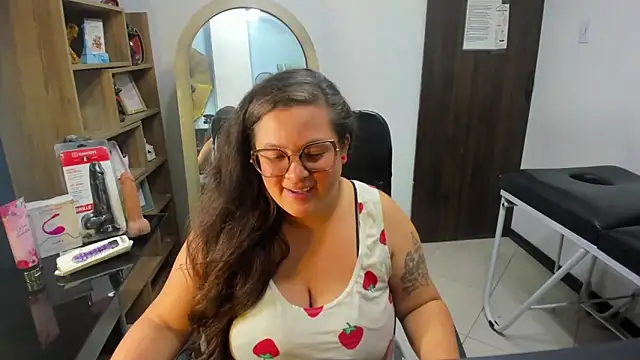 Sarah_Boobs_ live cam on StripChat