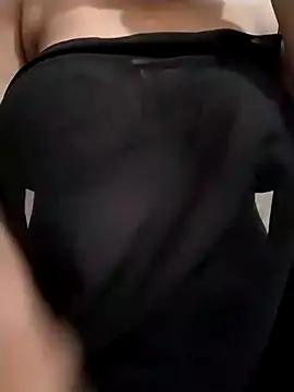 Umma-2 live cam on StripChat
