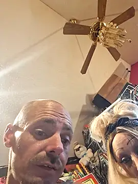 DaddyAndSplashQueen live cam on StripChat