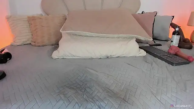 _luuciana_ webcam