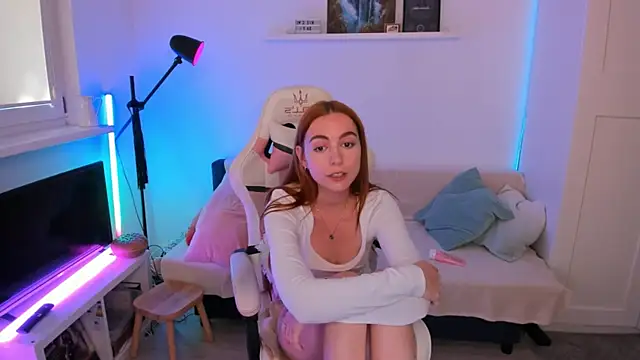 Mia_Madden webcam