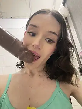Baby_luxury live cam on StripChat