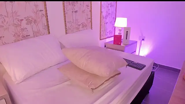 ariadna_boneville webcam