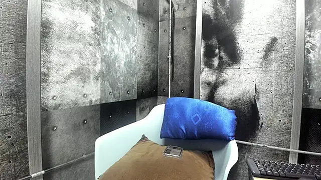 Gury_tattoo webcam