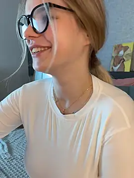 KimEvanss webcam