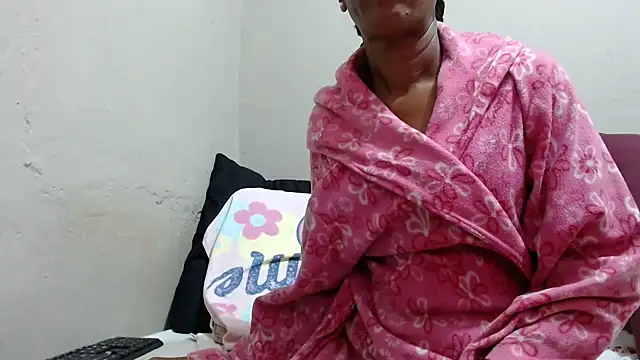 Ebonysweetcougar webcam