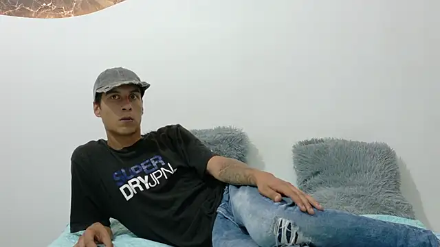 cameronsilverman live cam on StripChat