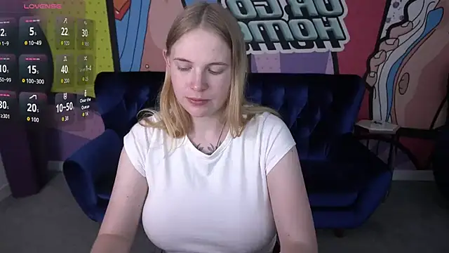 NikkyReyyy webcam