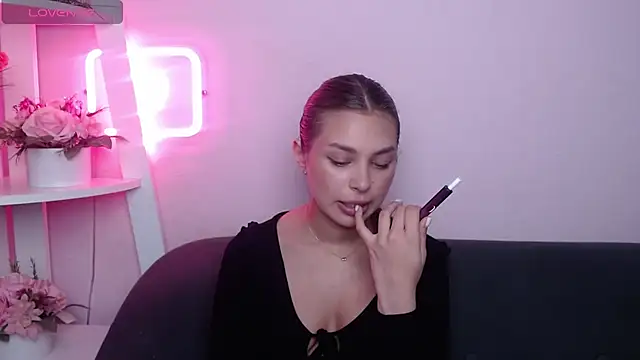 MilanaAngelAs webcam