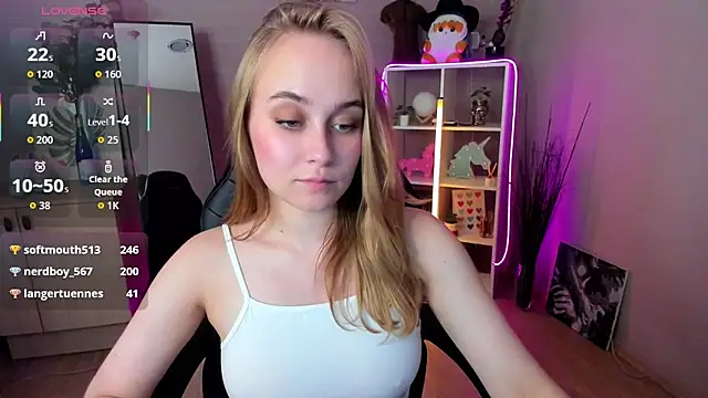 LianaBright live cam on StripChat
