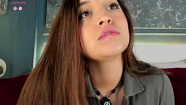 MiaKay1 webcam