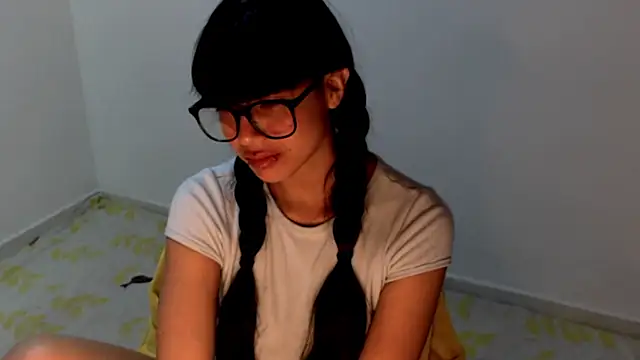 meganmiauu webcam