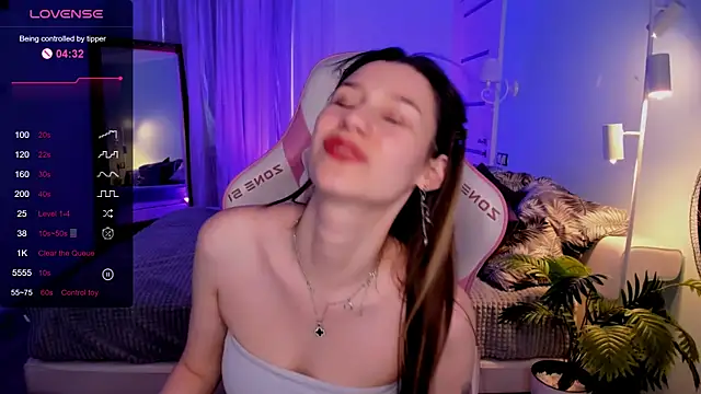 LinaBlossom_ webcam