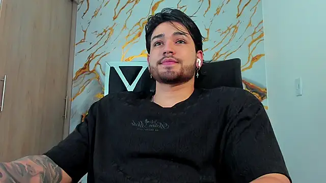 ElianKeiser live cam on StripChat