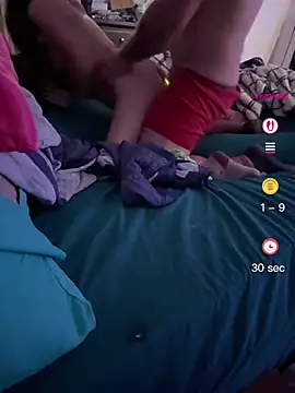 2addictivelyhorny webcam
