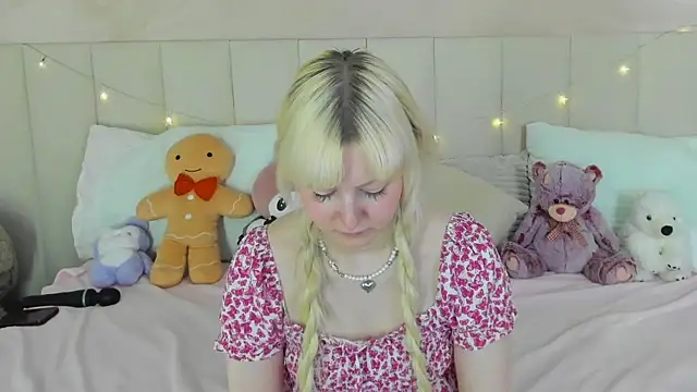 AdeleSilvy webcam
