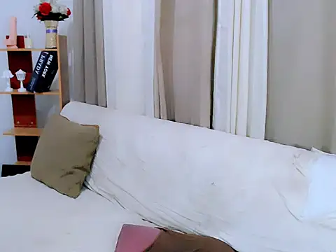 Queeny_Cassandra webcam