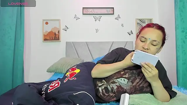 Megam_white webcam