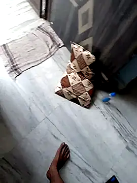 Aadi_ki_Manju webcam