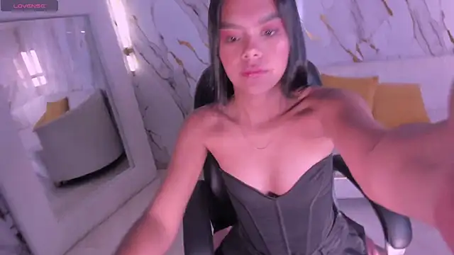 SaphiraJames webcam